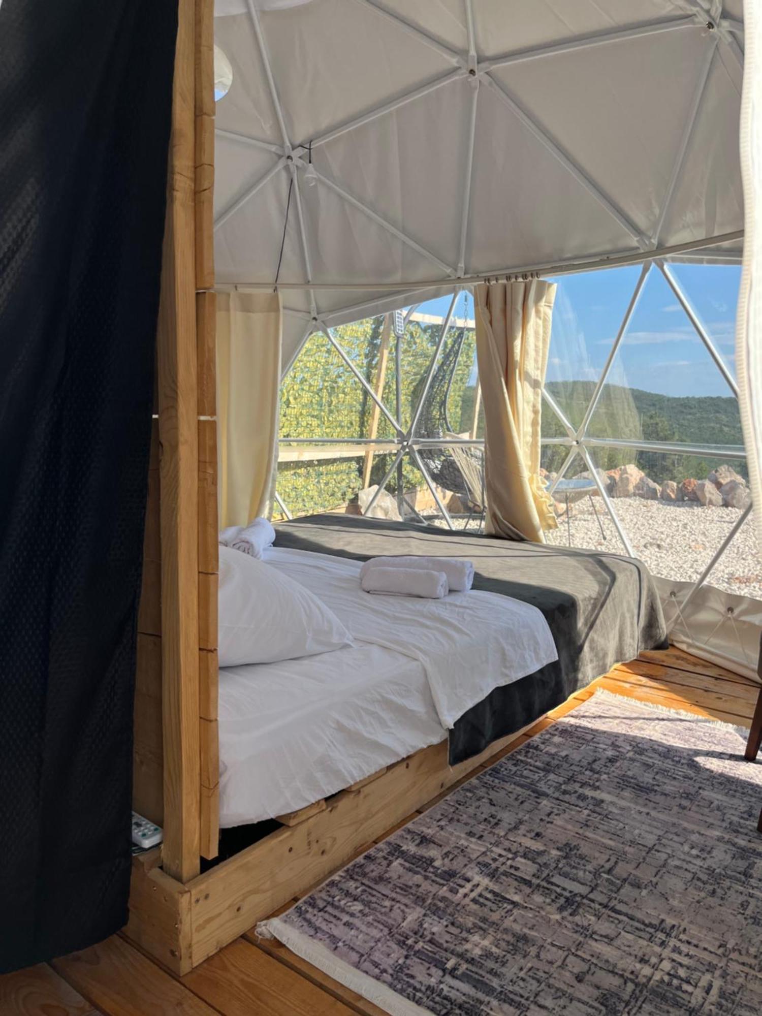 Glamping Peninsula Lustica Rose Villa Teodo Esterno foto