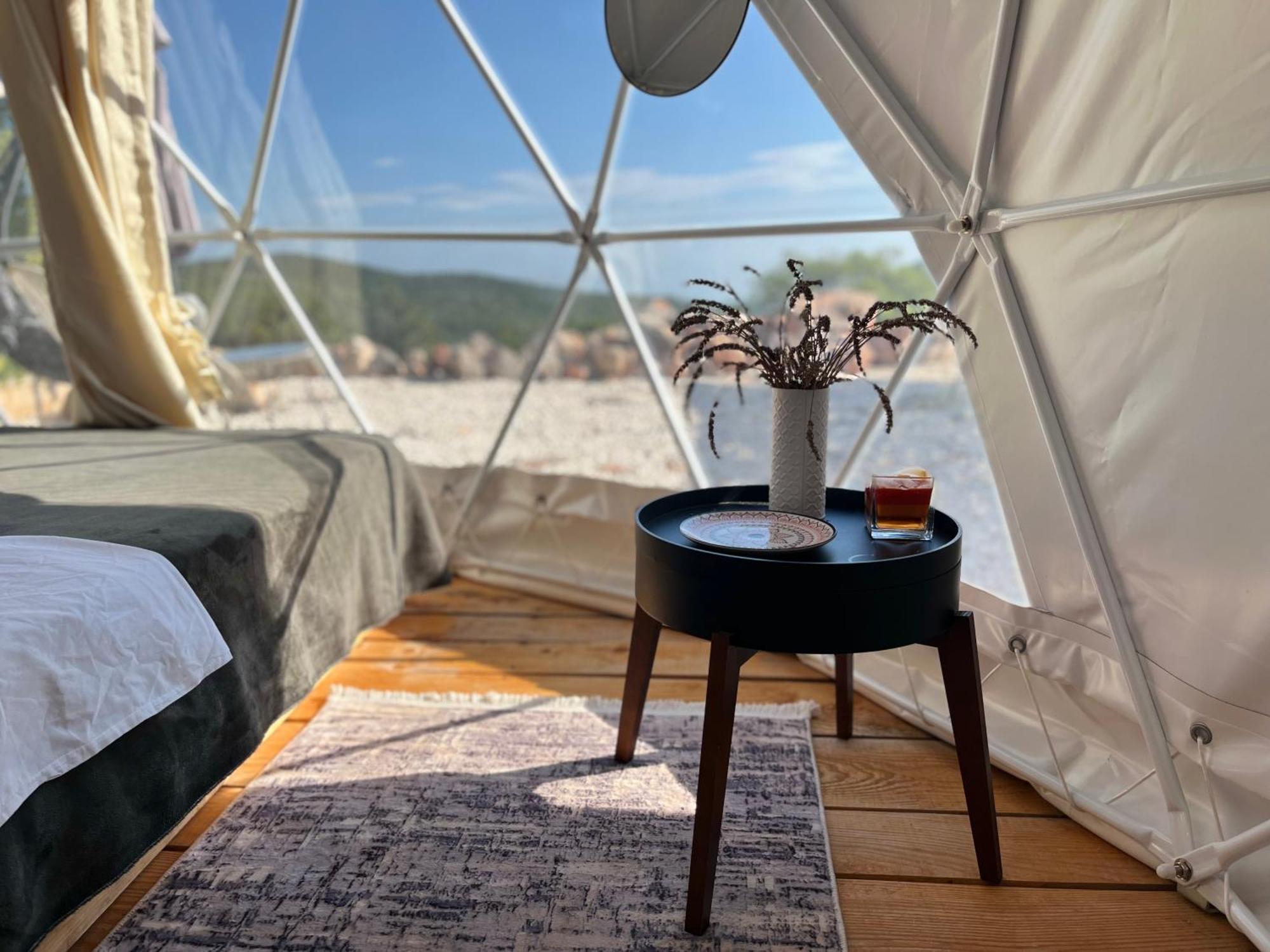 Glamping Peninsula Lustica Rose Villa Teodo Esterno foto