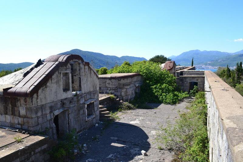 Glamping Peninsula Lustica Rose Villa Teodo Esterno foto